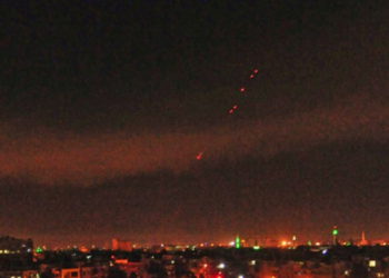 Israel ataca objetivos estratégicos en el sur de Siria, según informes