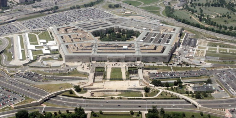 Senado de Estados Unidos confirma a Mark Esper como el nuevo Secretario de Defensa
