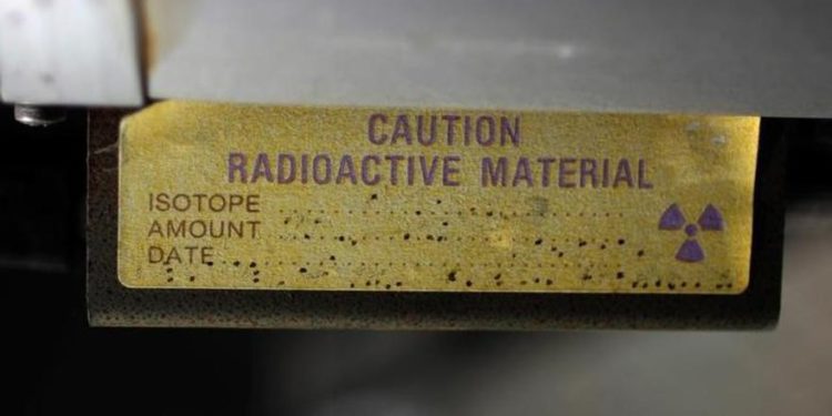 El californio es un elemento químico radioactivo que se sintetizó por primera vez en la Universidad de California en 1950 | Ilustración: Reuters / Lucy Nicholson