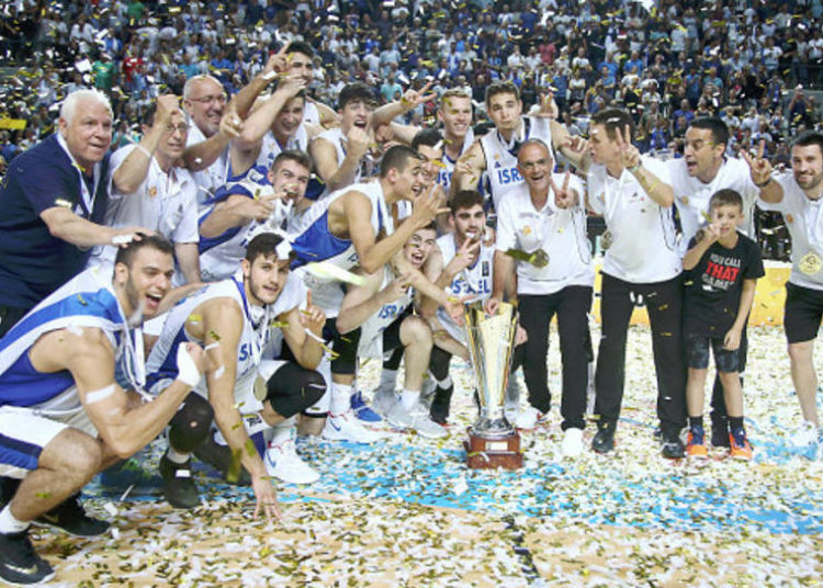 Equipo juvenil de baloncesto de Israel gana su segundo campeonato europeo