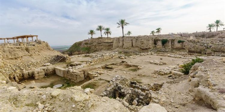 Arqueólogos descubren antigua iglesia romana en el norte de Israel