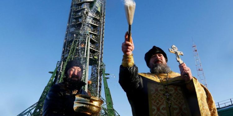 Cómo la iglesia ortodoxa rusa influye en las decisiones políticas y militares de Rusia