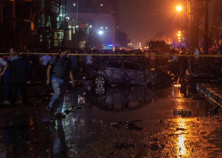 17 muertos, 32 heridos en explosión cerca del Instituto Nacional del Cáncer en El Cairo