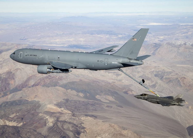 Fuerza Aérea de EE.UU. exhibe capacidades de sus dos nuevos aviones de reabastecimiento de combustible