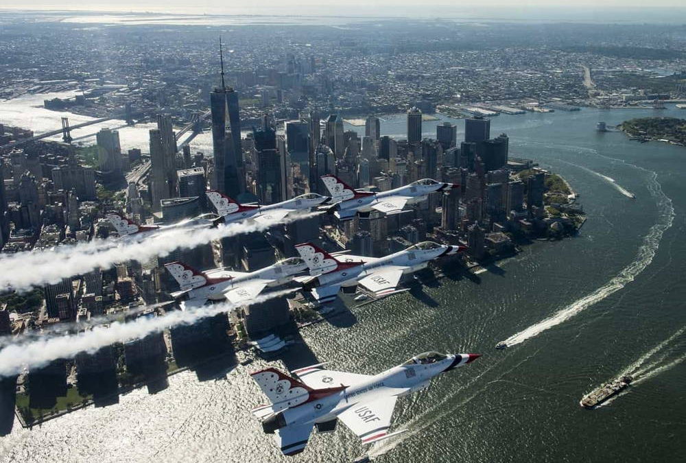 Thunderbirds de la USAF publicaron un video 360° de la cabina del F-16 sobre el río Hudson