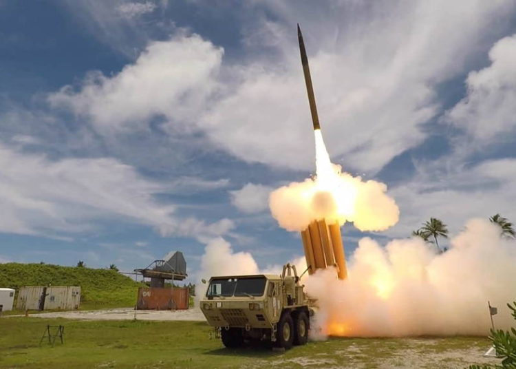 Sistema THAAD interceptó con éxito un misil balístico de medio alcance