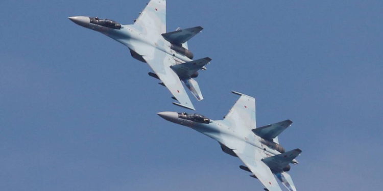 Cazas Su-35S y Mig-35BM de rusia interceptaron avión espía de Estados Unidos