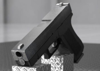 ¿Por qué la Glock 18 podría ser el arma que no se puede vencer?