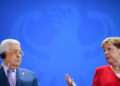 Abbas a Merkel: Reconocer a “Palestina” no contradice las negociaciones de paz con Israel