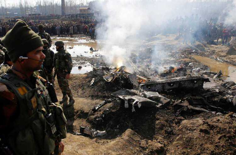Tropas de India y Pakistán se enfrentan en Cachemira