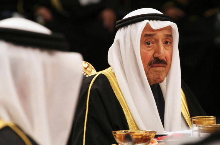 Emir Sheikh Sabah al-Ahmad al-Jaber al-Sabah de Kuwait asiste a la apertura de la 30a Cumbre Árabe en Túnez, Túnez, el 31 de marzo de 2019. (Foto de Fethi Belaid / Pool vía AP)