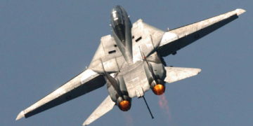 Cómo se estrelló uno de los cazas Tomcat F-14 de Irán