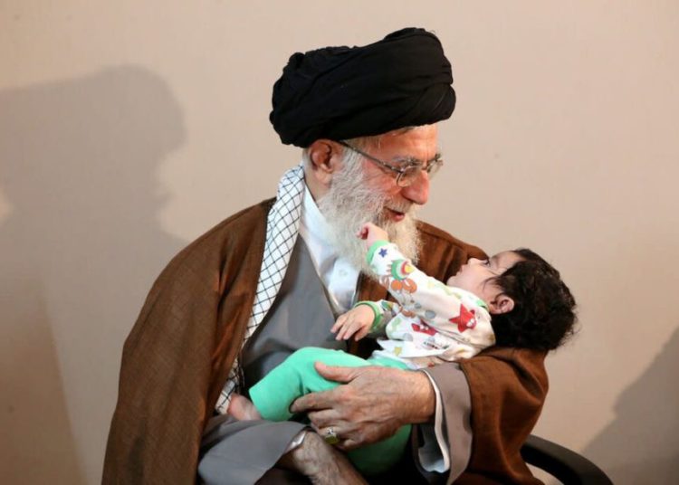 Hijos de dictadores iraníes son cada vez más multimillonarios