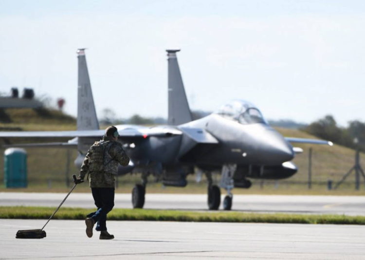 Fuerza Aérea de EE.UU. se prepara para un ejercicio de entrenamiento en Anglia Oriental