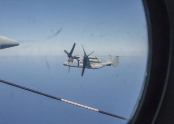 Marines de EE.UU. realizan vuelos transpacíficos en un avión MV-22 con rotor basculante