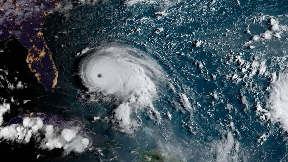 El huracán Dorian, extremadamente poderoso, toca tierra en Bahamas