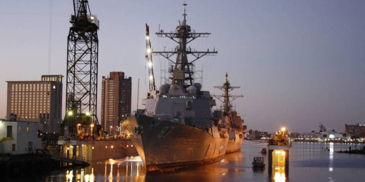 Marina de EE.UU. adjudica a BAE Systems un contrato para la reparación de dos destructores de misiles guiados