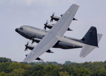 Fuerza Aérea de Francia recibe un avión cisterna KC-130J de fabricación estadounidense