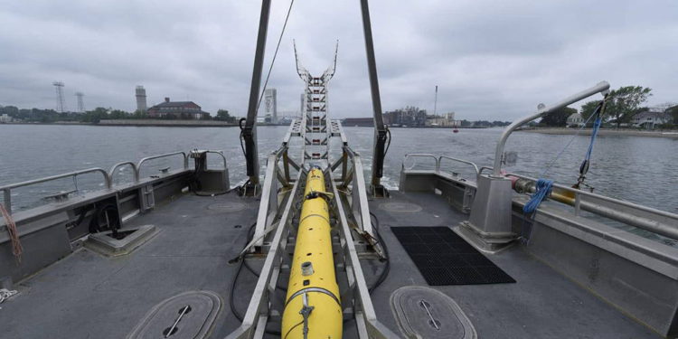 General Dynamics presenta su nuevo equipo autónomo submarino no tripulado Bluefin-12
