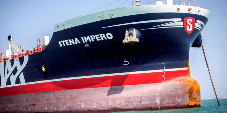 Stena Impero, un buque de bandera británica propiedad de Stena Bulk, es visto en un lugar no revelado frente a la costa de Bandar Abbas, Irán, 22 de agosto de 2019. (Crédito de la foto: NAZANIN TABATABAEE YAZDI / TIMA VIA REUTERS)
