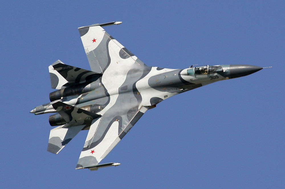 Cazas Su-27 de Rusia interceptan dos aviones espías de EE.UU. sobre el Mar Negro
