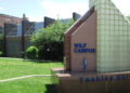 El campus Wilf de la Universidad Yeshiva, donde se ubicarán el Centro Emil A. y Jenny Fish para Estudios sobre el Holocausto y el Genocidio. (Crédito de la foto: Wikimedia Commons)