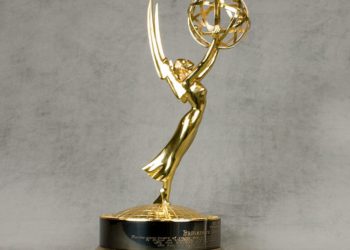 Un premio Emmy. Crédito: TCNJ.