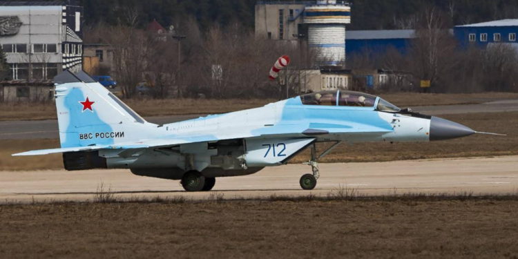 ¿Podría el MiG-29 de Rusia derribar un F-22 o un F-35 en combate?