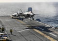 Docena de F-35Bs realizan ejercicios conjuntos con el buque de asalto anfibio USS America