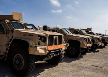 Cuerpo de Marines de EE.UU. lanza curso de entrenamiento de JLTV en el Campamento Pendleton