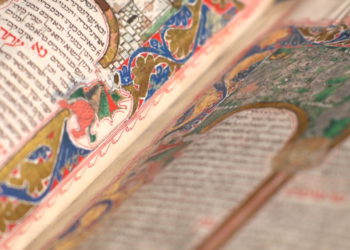 Biblia Kennicott creada en España por judíos regresa allí después de siglos