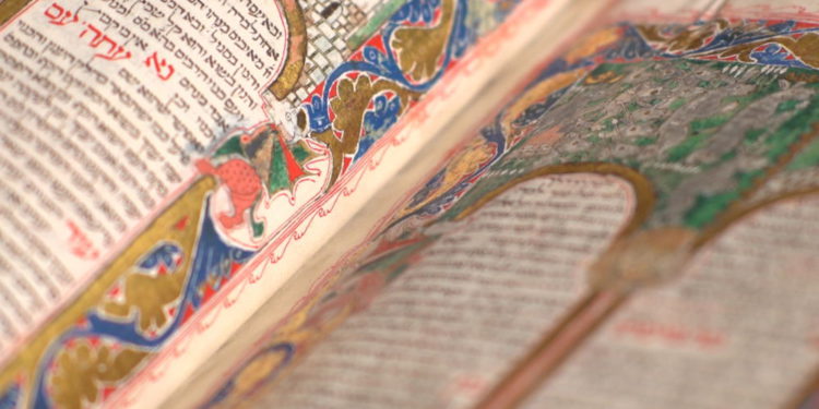 Biblia Kennicott creada en España por judíos regresa allí después de siglos