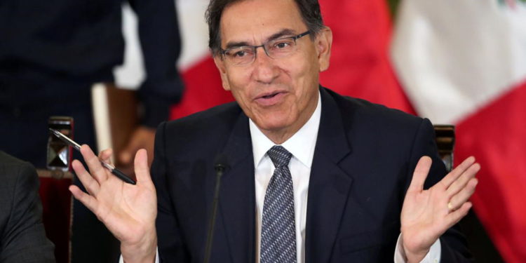 Tribunal de Perú admite demanda contra cierre ilegal del Congreso
