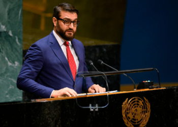 Afganistán en la ONU: Los talibanes deben “unirse a nosotros en paz o continuaremos luchando”