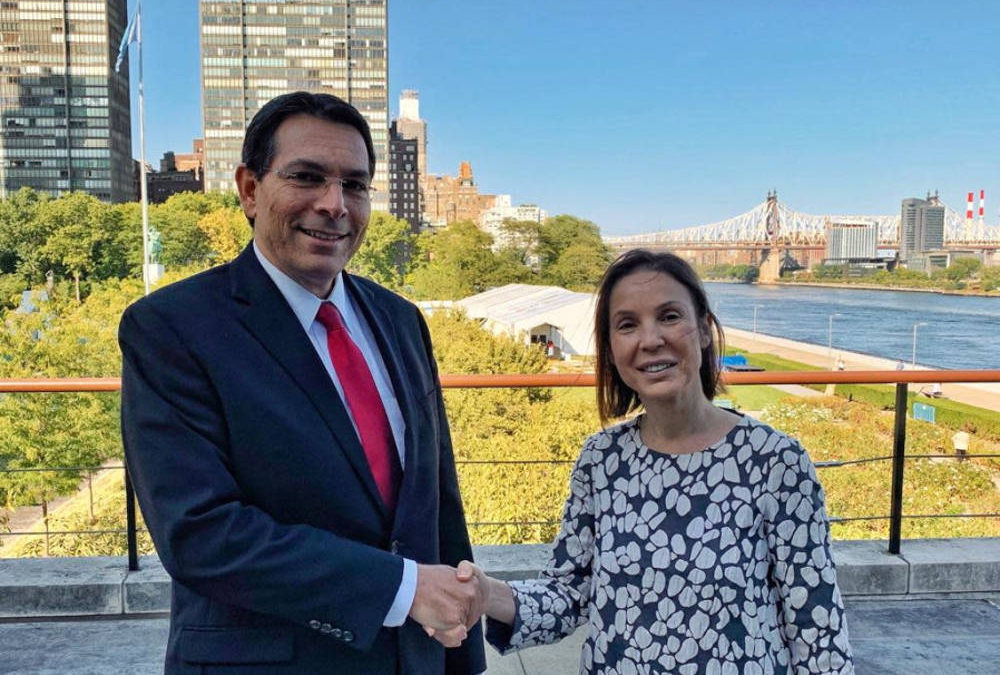 Embajador Danon y Natalia Nadal. (Crédito de la foto: MISIÓN DE LA ONU)