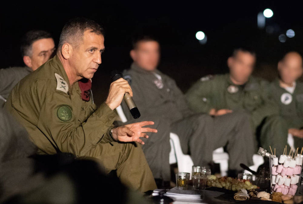 Jefe de Estado Mayor de las FDI, Teniente General. Aviv Kochavi en una reunión con los comandantes de la IAF. (Crédito de la foto: IDF SPOKESPERSON'S UNIT)