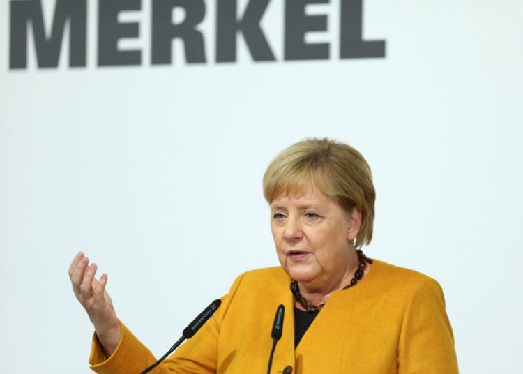 Merkel da negativo a prueba de coronavirus