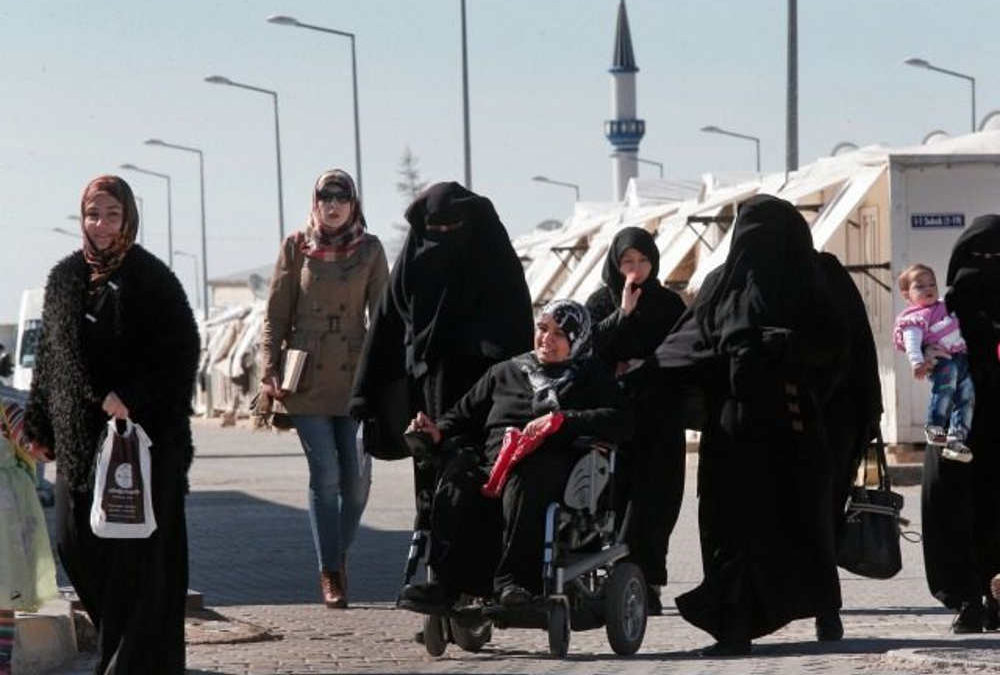 Alemania arresta a mujer acusada de unirse a ISIS al retornar de Siria