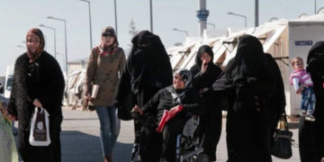 Alemania arresta a mujer acusada de unirse a ISIS al retornar de Siria