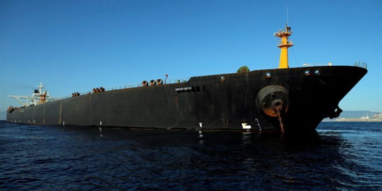 Buques que transportan combustible de Irán rastreados en el mar Caribe rumbo a Venezuela