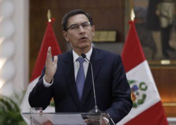 Presidente de Perú Martin Vizcarra disuelve el Congreso
