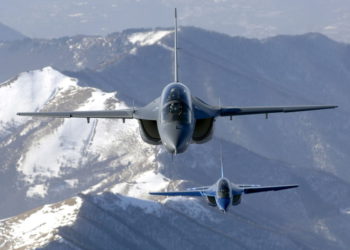 Leonardo ve una oportunidad de mercado para la variante de ataque del M-346 en Oriente Medio