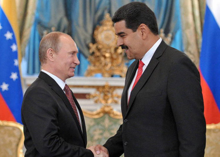 El Kremlin lucha contra las sanciones de EE.UU., y apoya a Maduro