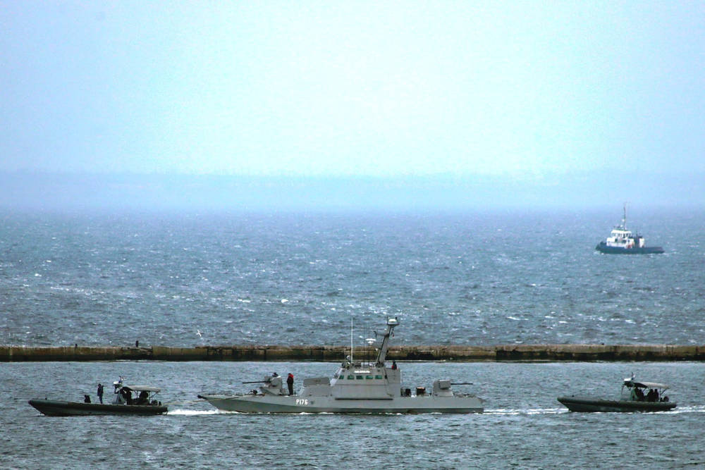 El barco patrullero de la clase Gyurza-M Nikopol llega al puerto de Ochakiv.