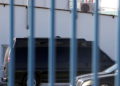 La furgoneta de vigilancia Intellexa de propiedad israelí ('furgoneta espía') confiscada por la policía de Chipre (Crédito de la foto: YIANNIS KOURTOGLOU / REUTERS)