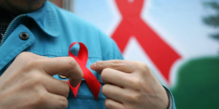 Caso de paciente con VIH en remisión aumenta las esperanzas de una futura cura del SIDA