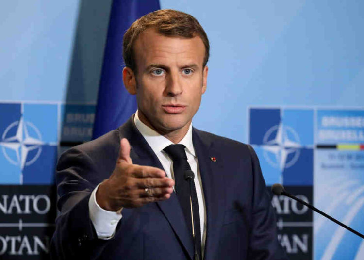 Macron acusa a líderes de Líbano de traición por fracaso del gobierno