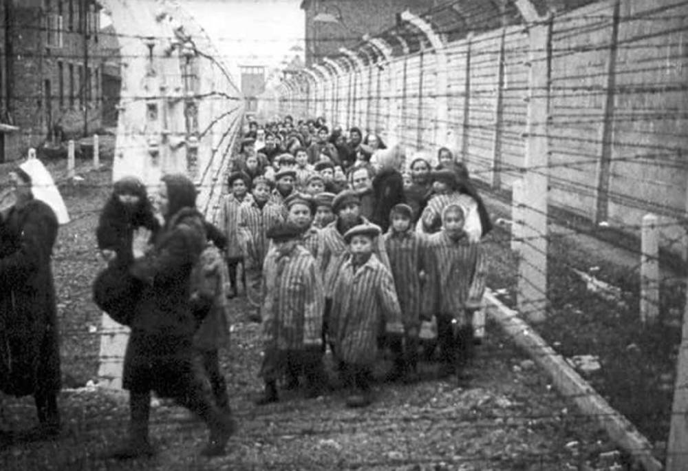 Liberación de niños de Auschwitz-Birkenau. (HistClo.com)