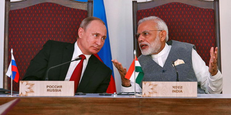 Rusia entregará tecnología de producción de cazas de combate y tanques a India © REUTERS / Danish Siddiqui