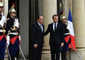 Francia y Egipto piden “moderación” para evitar la escalada militar en Libia